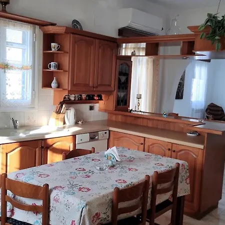 Family House , Amazing Sea View Prázdninový dům
